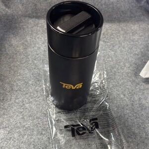 Teva hot shot tumbler thermos Black and Gold Insulated Tumbler 12oz